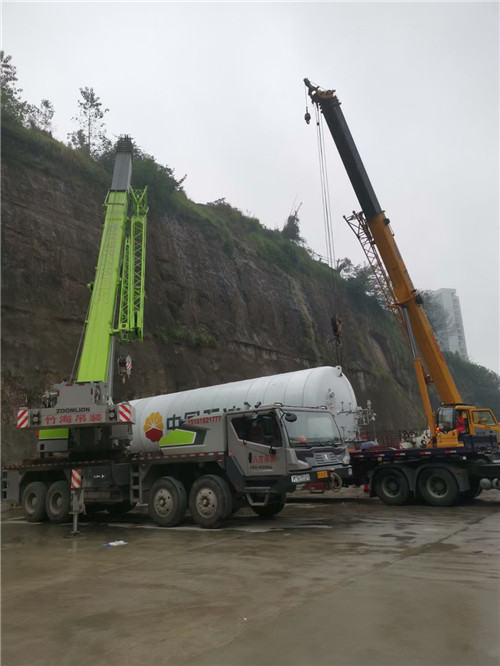 全南县“不怕风雨冻”—— 吊车的 “恶劣环境适应” 技术